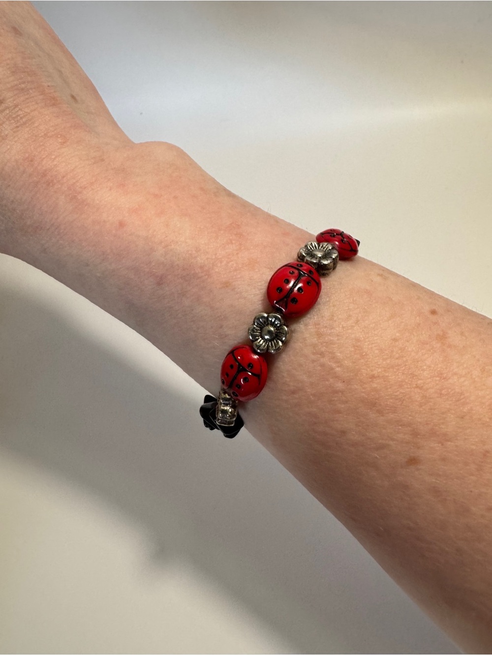 Midnight Garden Ladybug Onyx Bracelet Handmade Stretch Bracelet Size 6.5 - Picture 4 of 5